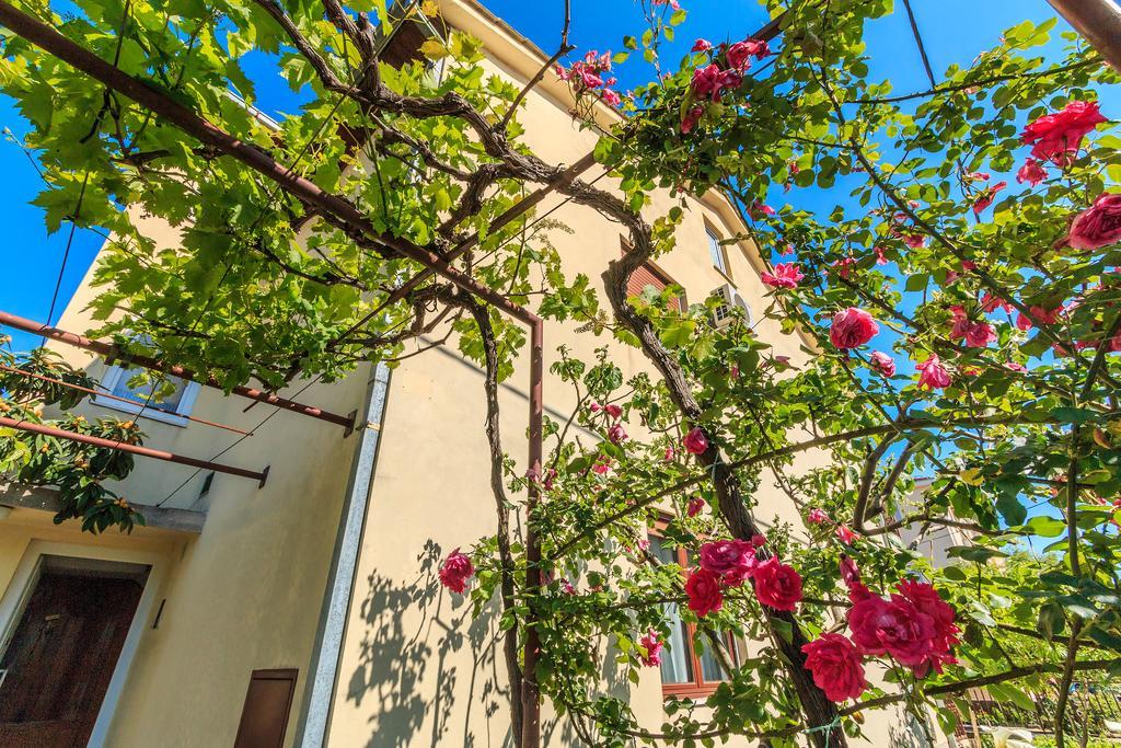 Apartments Marija Kaštela Kültér fotó